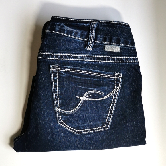 SILVER JEANS | Suki Capris, 30 W x 26 L - Picture 1 of 7